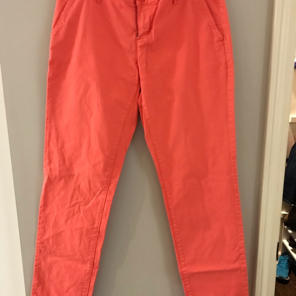 Mossimo Size 7 Coral chino Capri pants EUC